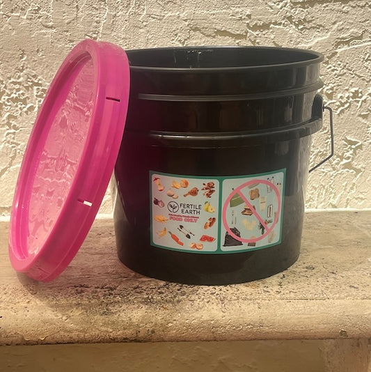 3-gallon bucket with seal lid